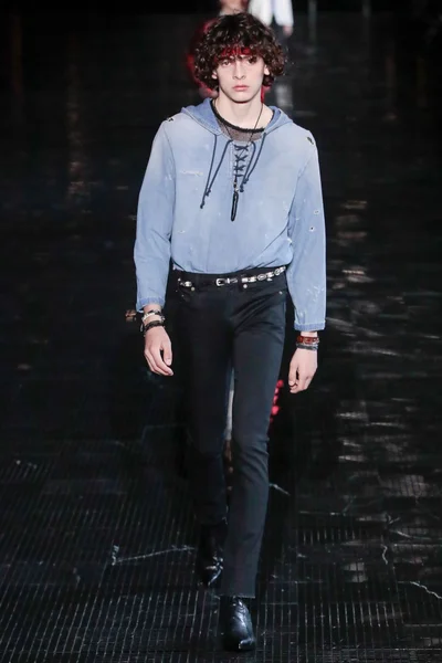 Look 38